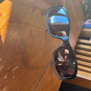 Maui Jim punch bowl sunglasses.